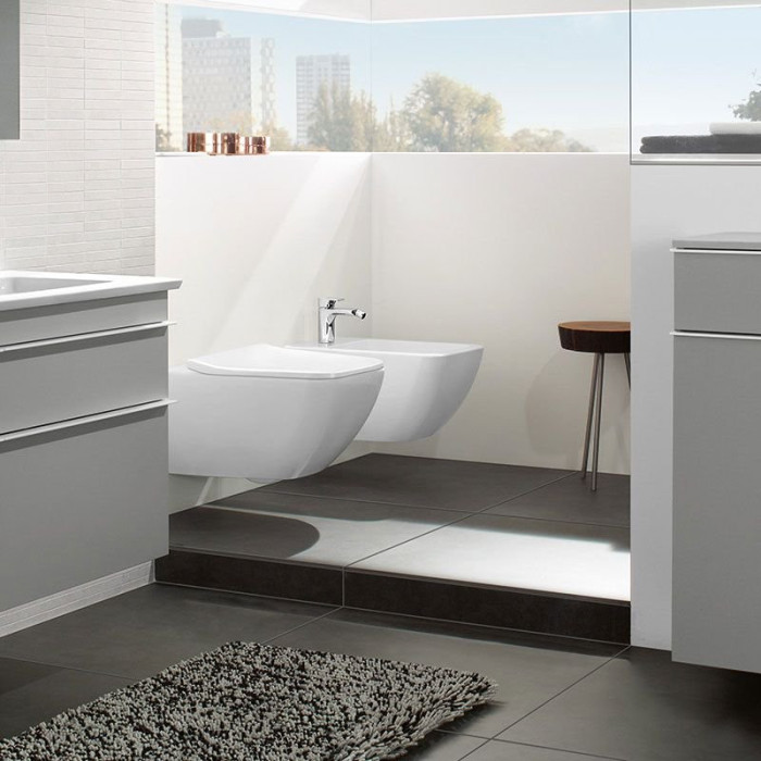 VILLEROY & BOCH Venticello DirectFlush wall-mounted toilet with Slim (thin) soft-close seat