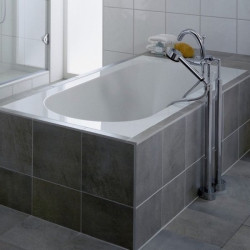 Taisnstūra vanna VILLEROY & BOSH Oberon no Quaryl materiāla 700 x 1700 mm