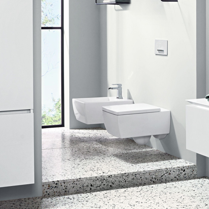 Pakabināms WC pods VILLEROY & BOCH Memento 2.0 DirectFlush ar biezu lēni aizveramu vāku, ar Ceramic Plus pārklājumu
