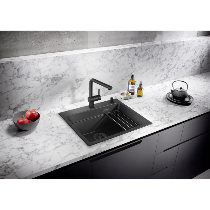 На столешнице устанавливается мойка BLANCO Etagon 6 Black Edition, 526339