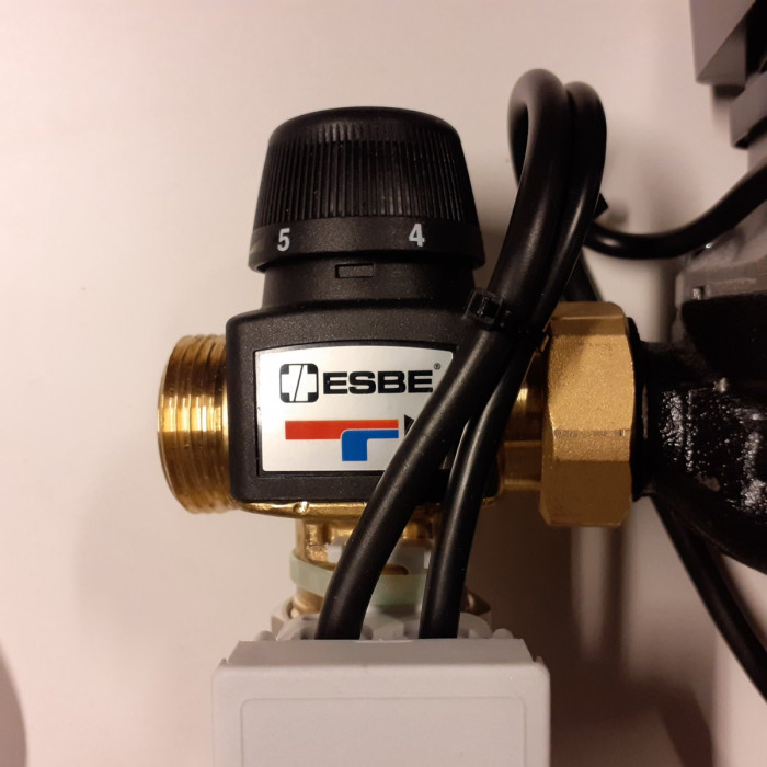 MEPA floor adjustable underfloor heating manifold 5 circuits with flow meters included with mixing unit
