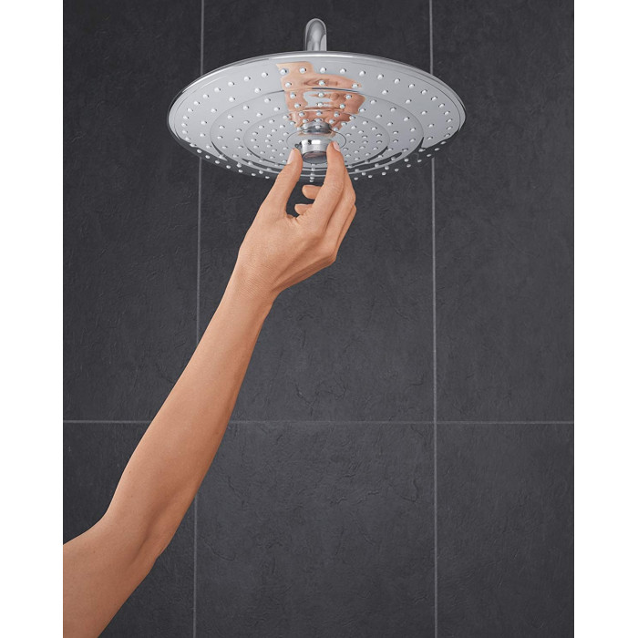 Fixed shower head with holder from the GROHE Euphoria 260 mm series