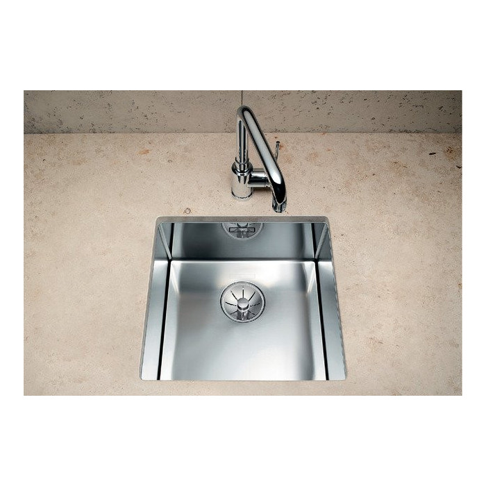 Под столешницей устанавливается мойка BLANCO CLARON 550-IF, 59x44 см