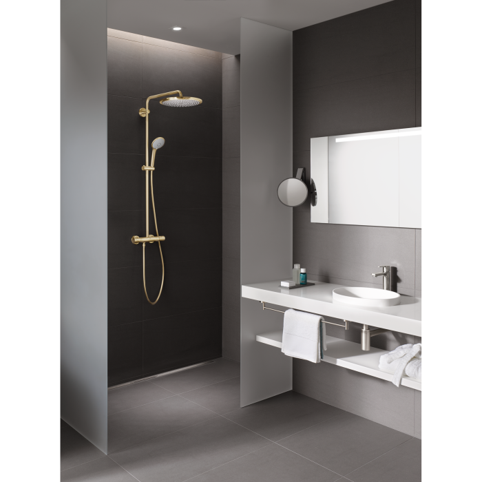 GROHE Euphoria 310 thermostatic bath-shower system with Euphoria 110 handheld shower massage